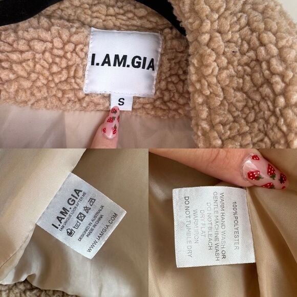 I.AM.GIA I AM GIA Pixie Teddy Coat Caramel
Tan Sherpa Blogger favorite Coat - Picture 14 of 16